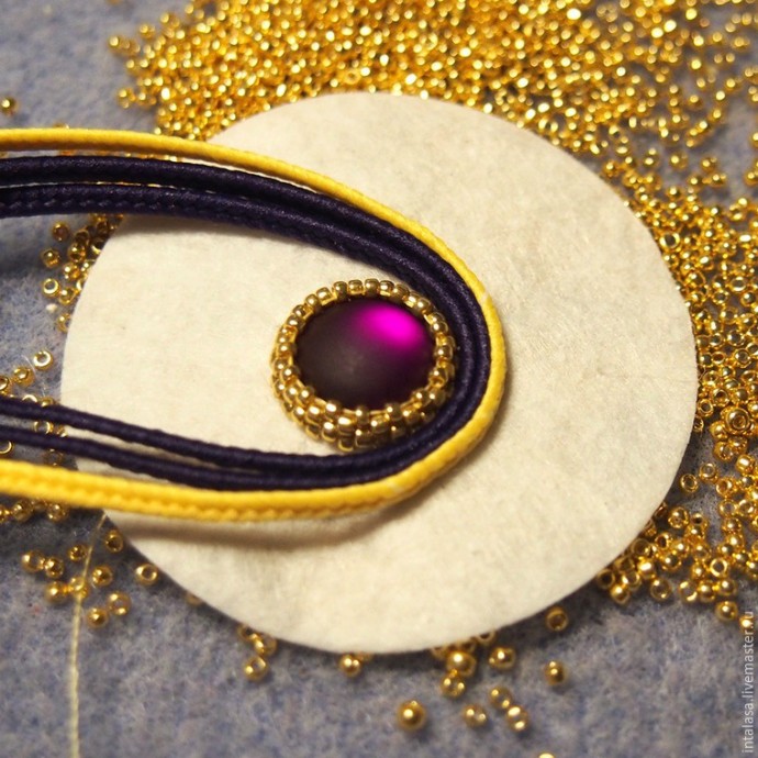 Делаем сережки в технике сутажной вышивки Делаем сережки в технике сутажной вышивки