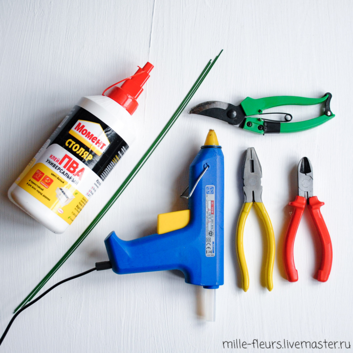 Создаем новогодний венок из мха: часть 1 Создаем новогодний венок из мха: часть 1