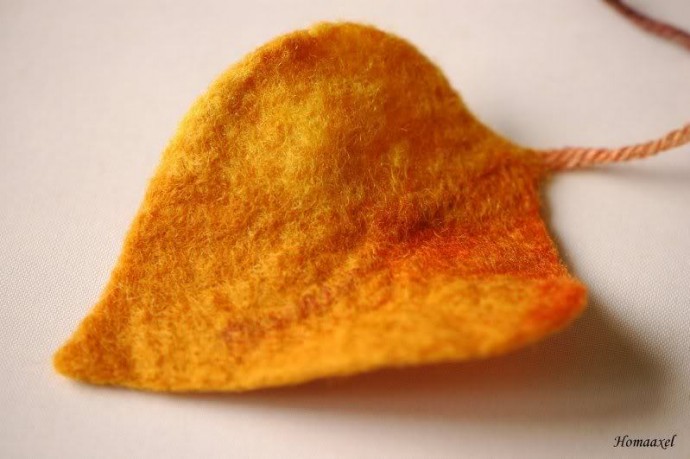 ​Мастер-класс по осенним листьям в технике валяния: часть 3