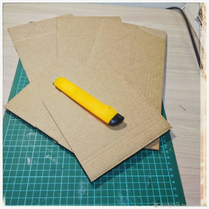 ​Ящик со львом в технике папье-маше: часть 1