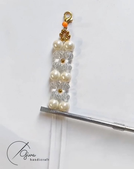 Браслет из горного хрусталя и жемчуга Браслет из горного хрусталя и жемчуга