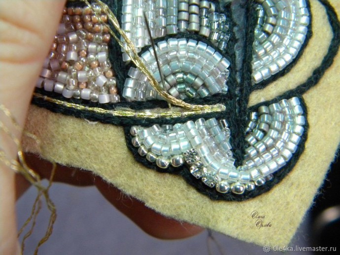 Вышиваем бисером "Облачко": часть 2