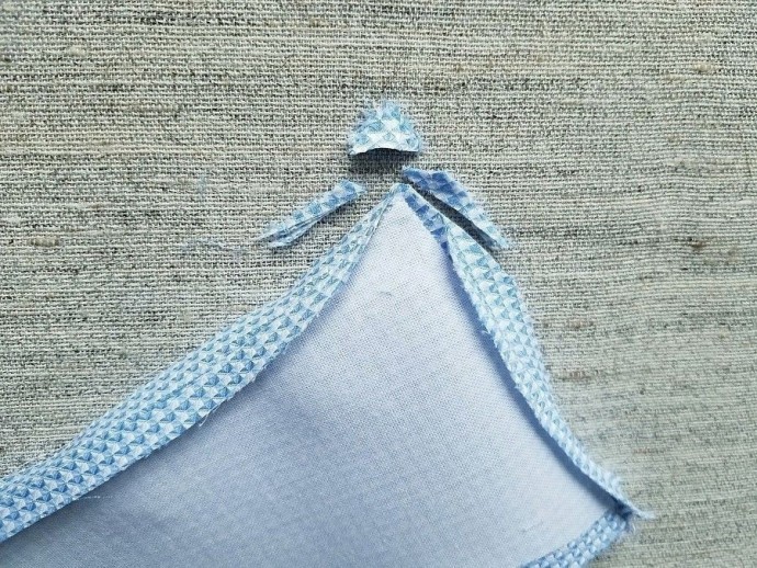 Обработка воротника мужской рубашки с кулисками для косточек Обработка воротника мужской рубашки с кулисками для косточек