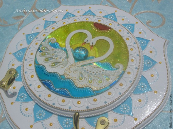 Создаём подарок на свадьбу — ключницу "Лебединая верность": часть 3