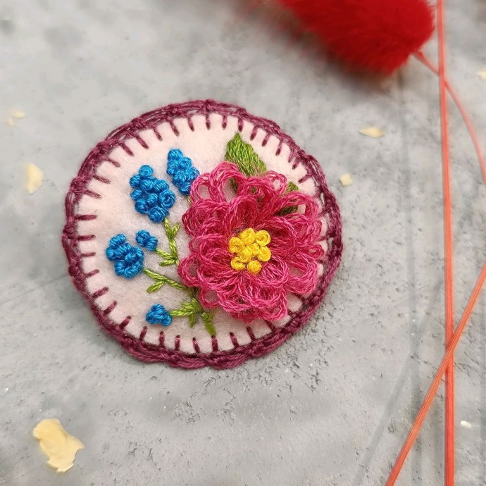 Броши из фетра с вышивкой: выбираем фетр для вышивки броши