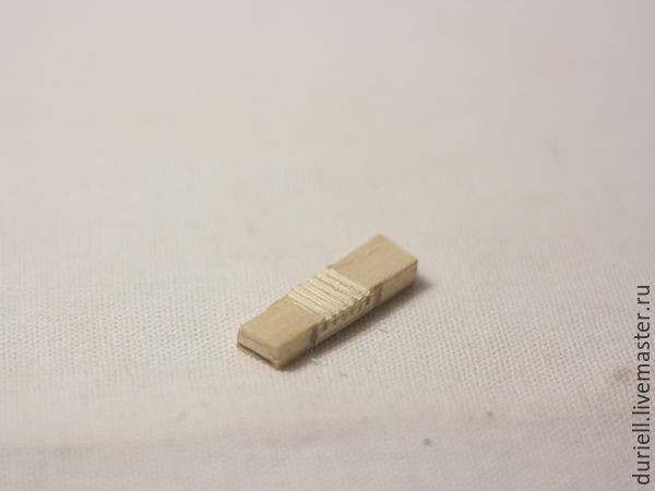 Мастерим миниатюрную гитару "Ретро" для куклы: часть 4