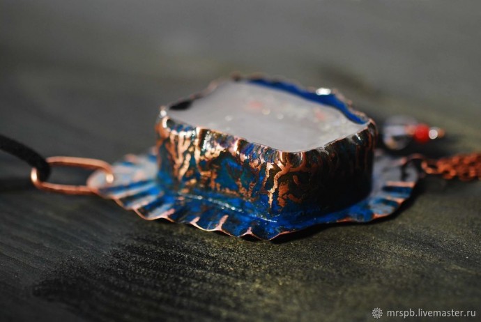 ​Делаем кулон из меди с заливкой ювелирной смолой: часть 3
