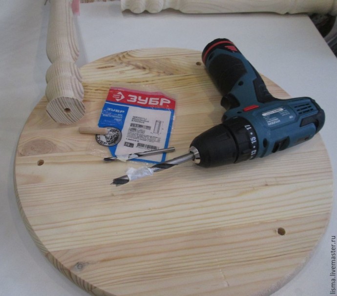 Мастерим кофейный столик с "коваными" элементами: часть 1