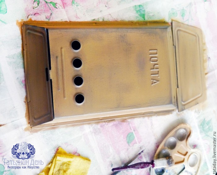 Декорируем старый почтовый ящик: часть 1