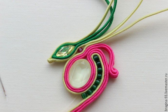 ​Создание сутажных сережек "Экзотический цветок" с кристаллами Swarovski: часть 2