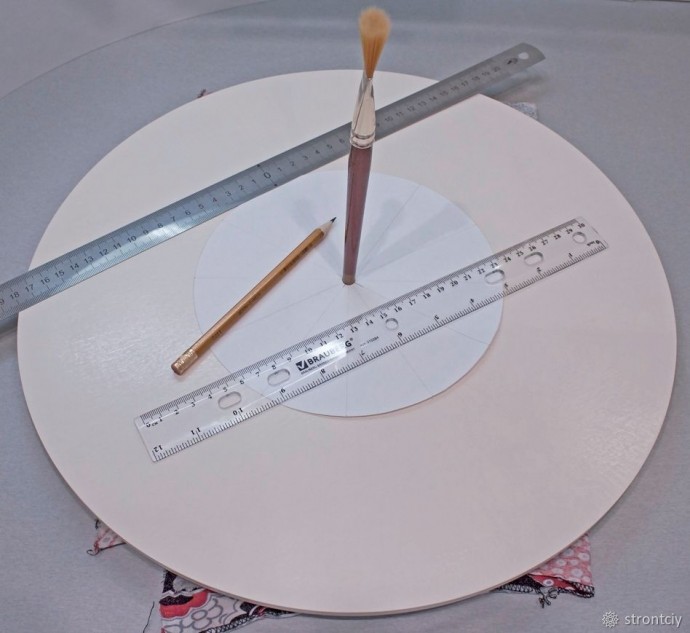 ​Расписываем интерьерные часы в смешанной технике: часть 3