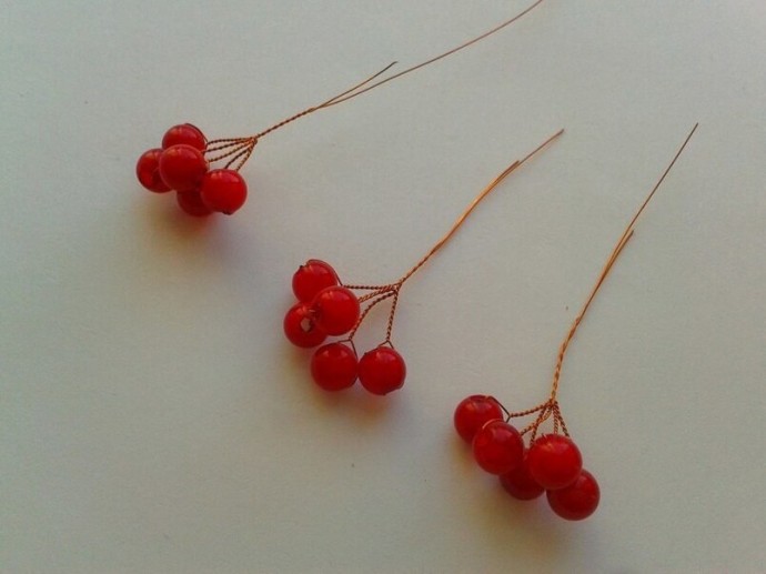 Рябина из бисера