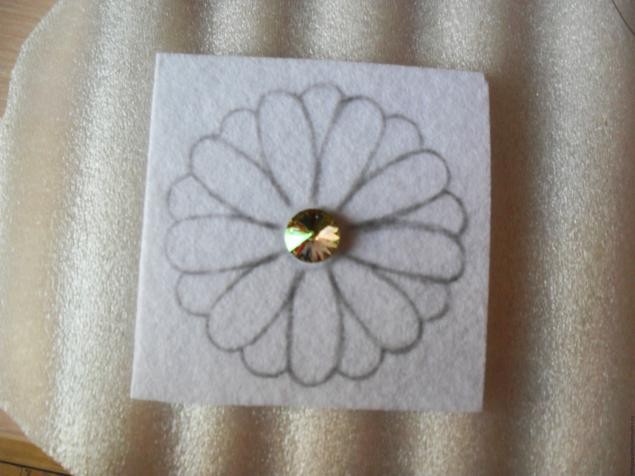 ​Мастер-класс по созданию вышитой бисером броши "Нео-цветок": часть 1