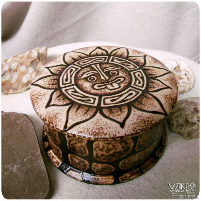 ​Выжигаем по дереву: этнические мотивы на шкатулке