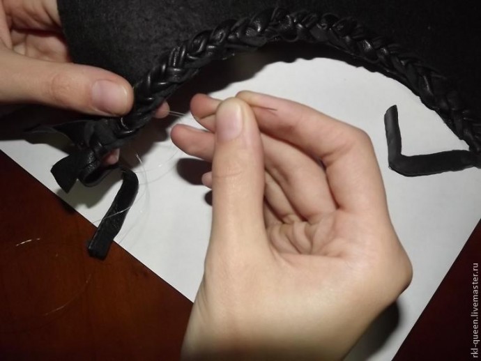 ​Создаем вышитое бисером колье "Воротничок" с элементами кожи: часть 1