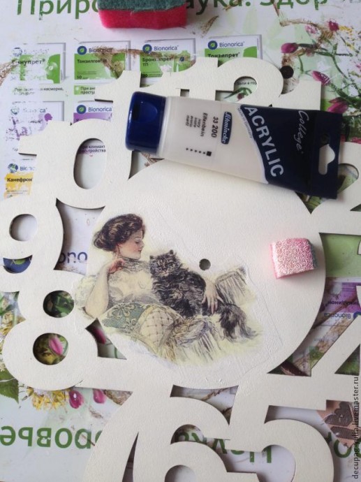 ​Настенные часики в стиле шебби шик: часть 2