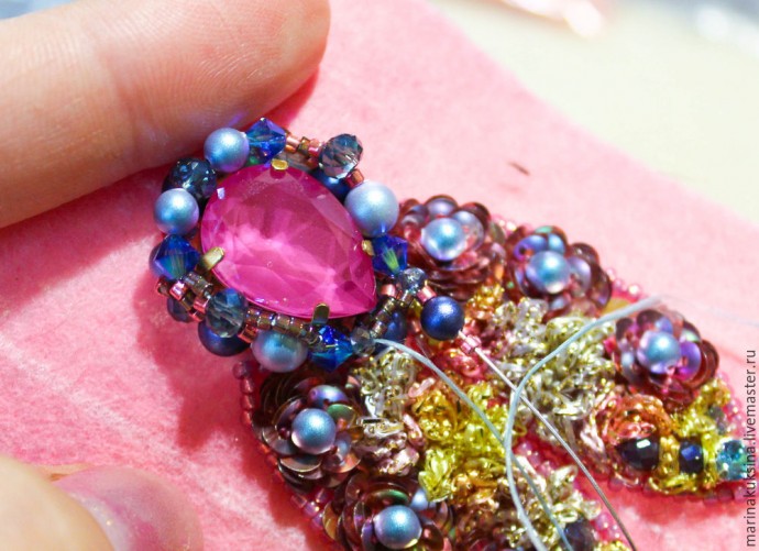 Создаем брошь жучка "Цветочник": часть 4