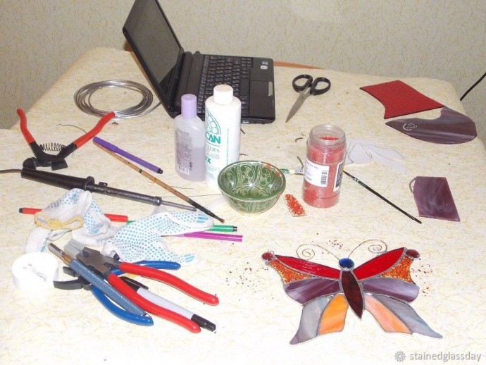 Делаем витражную бабочку в технике Тиффани