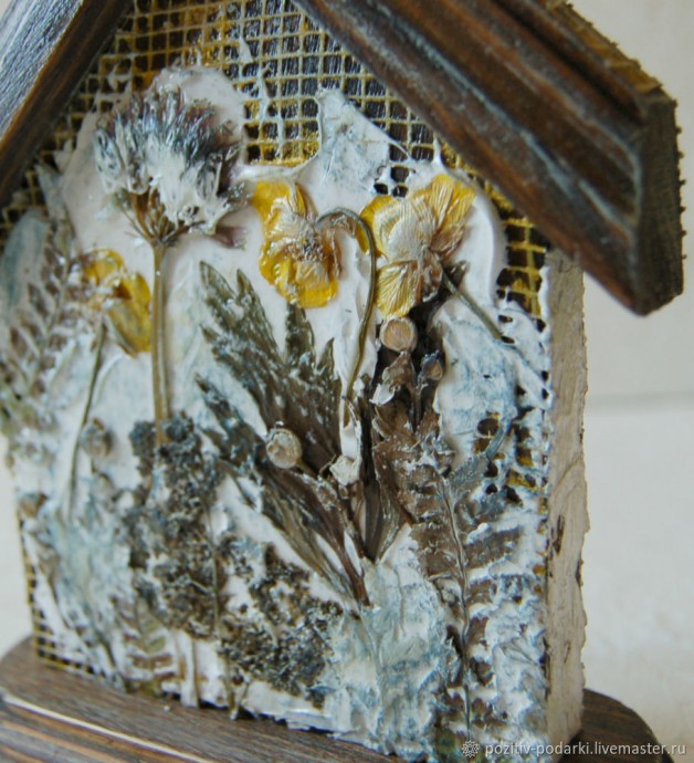 Как украсить интерьерный домик с настоящим гербарием