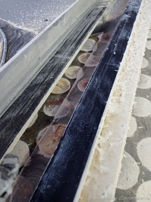 Изготовление столешницы из эпоксидной смолы и спилов: часть 2