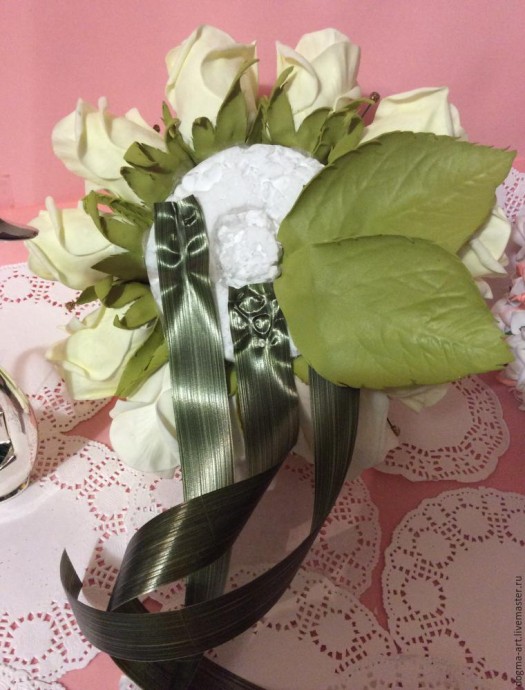 Создаем закрытые розы из фоамирана для свадебного букета: часть 3