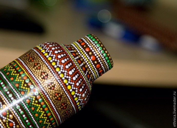 Точечная роспись бутылки в африканском стиле: часть 5