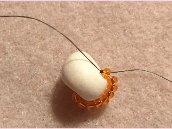 ​Как сделать крошечные тыквы из бисера