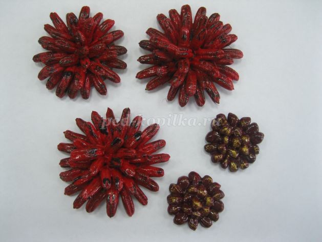 Цветы из косточек фиников и кедровых орехов: часть 2