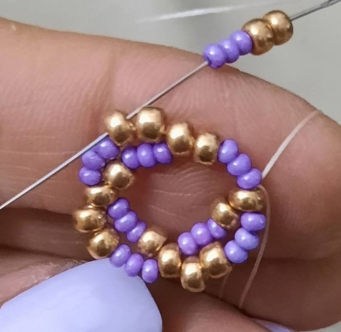 Учимся плести жгут из бисера