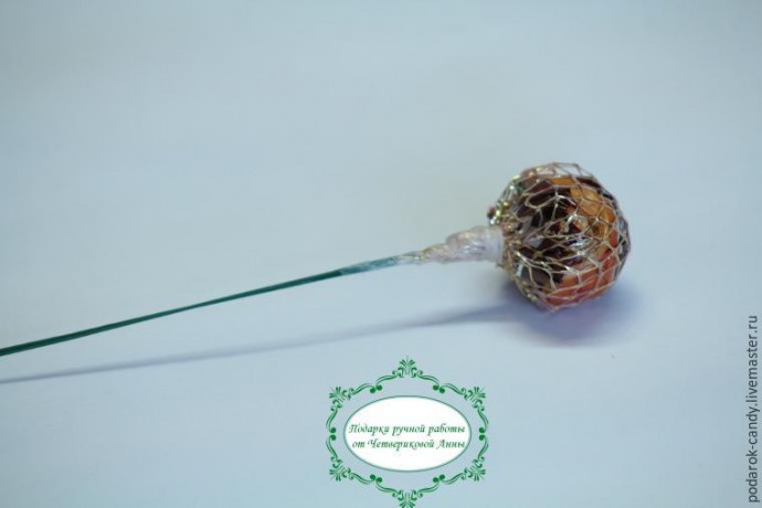 Делаем распушившийся пион из гофрированной бумаги и конфеты: часть 2 Делаем распушившийся пион из гофрированной бумаги и конфеты: часть 2