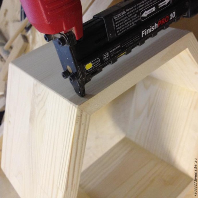 ​Полочка-сота своими руками