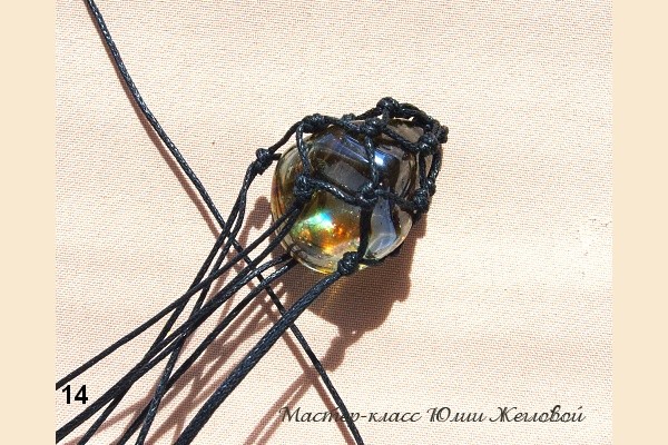 Оплетаем камень произвольной формы в технике макраме