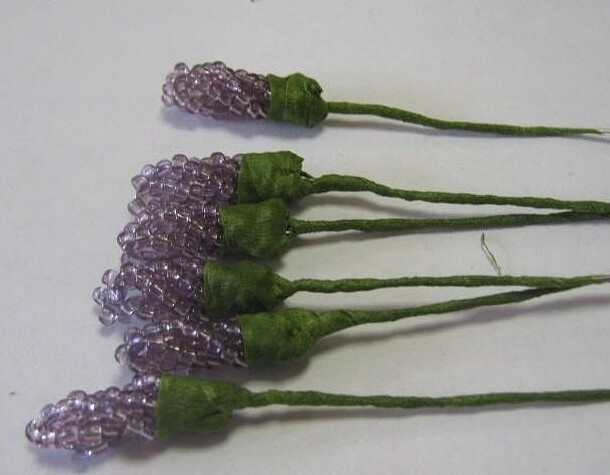 ​Фантазийные цветы из бисера