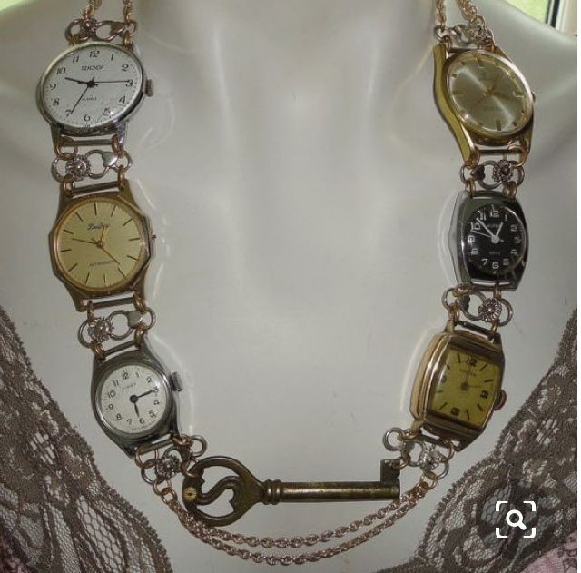 ​Украшения из старых часов