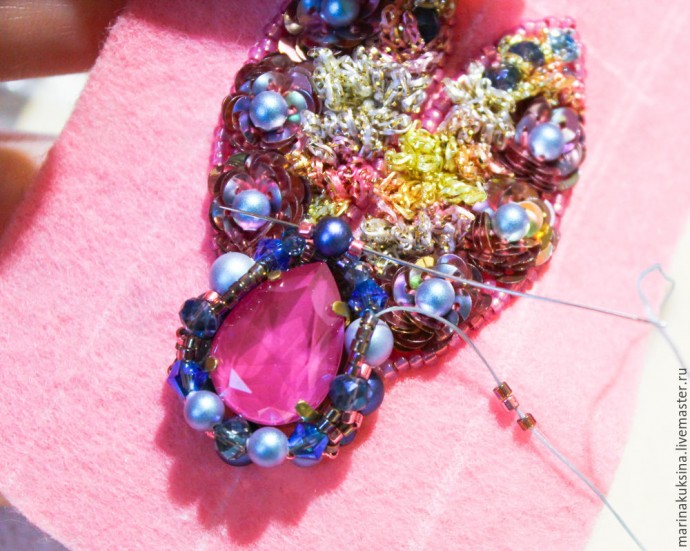 Создаем брошь жучка "Цветочник": часть 4