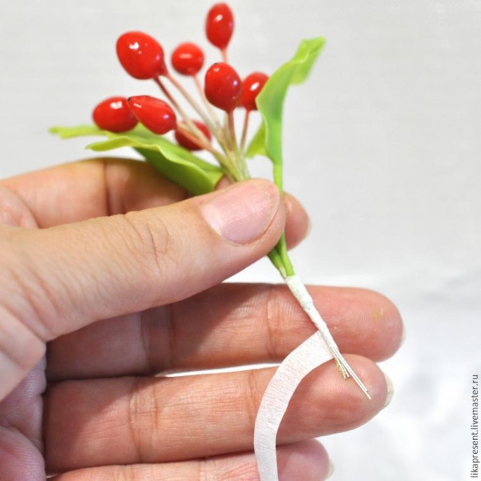 Лепим веточку калины из полимерной глины и холодного фарфора: часть 4