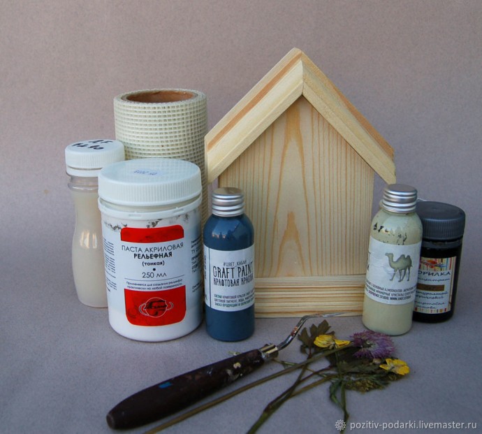 Как украсить интерьерный домик с настоящим гербарием