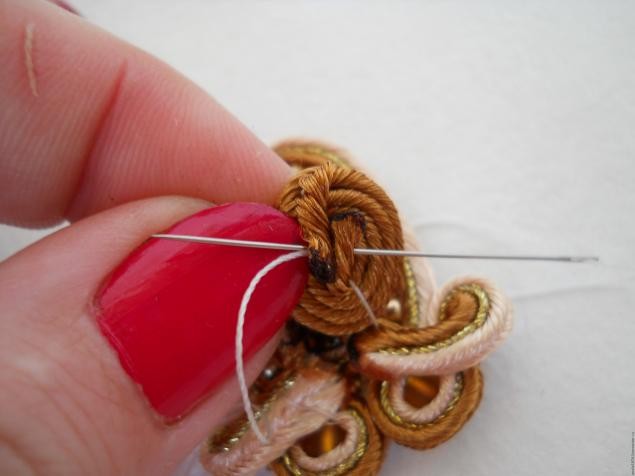 Сутажные серьги "Ромашки по-восточному": мастер-класс, часть 4