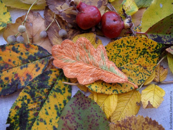 ​Создаем брошь "Дубовый лист" в технике объемной вышивки гладью: часть 3