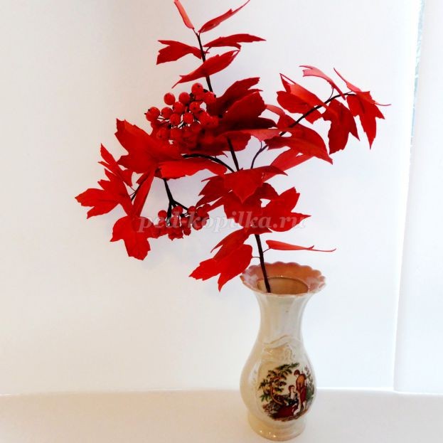 Ветка калины из фоамирана: часть 2