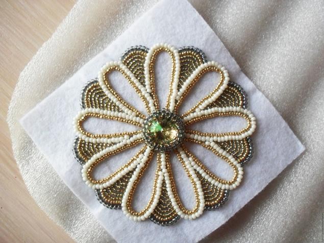 Мастер-класс по созданию вышитой бисером броши "Нео-цветок": часть 4