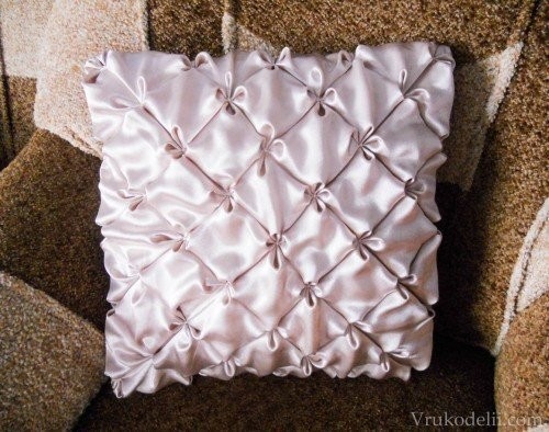 Подушка с буфами "Цветочек"