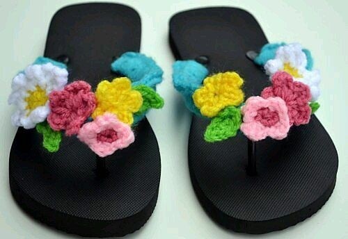 ​Идеи по украшению обычных резиновых шлепок