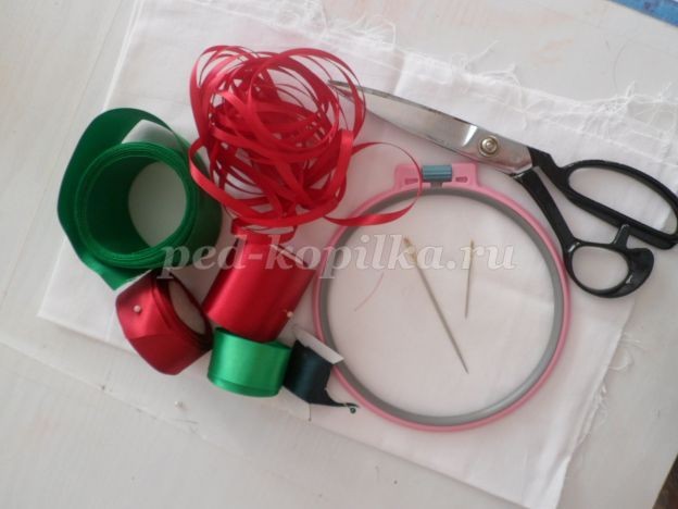 ​Пионы из атласных лент: часть 1