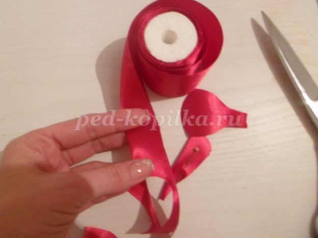 ​Пионы из атласных лент: часть 1