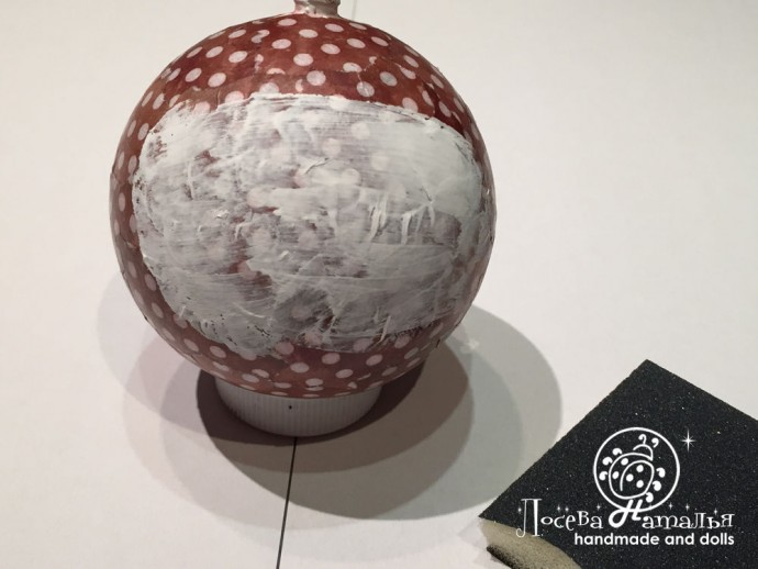 Декорирование винтажного ёлочного шара "Зимняя сказка" в смешанной технике: часть 1