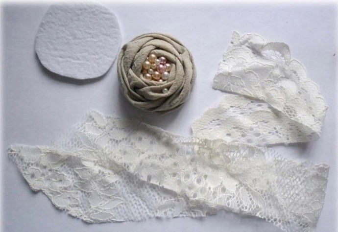 Брошка в стиле бохо