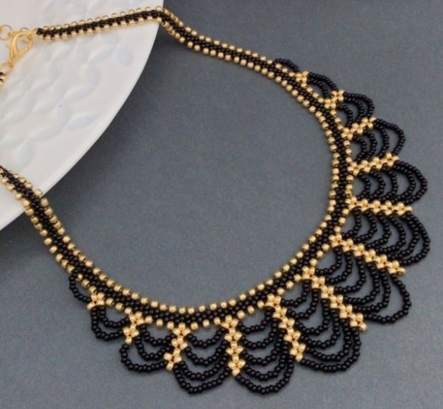 Изящное колье