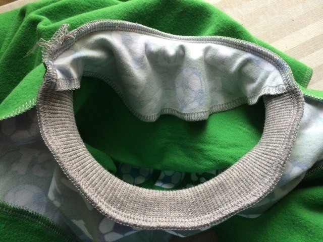 ​Обработка горловины трикотажных изделиях