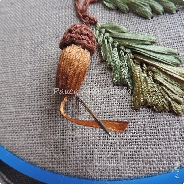 ​Вышиваем желуди лентами